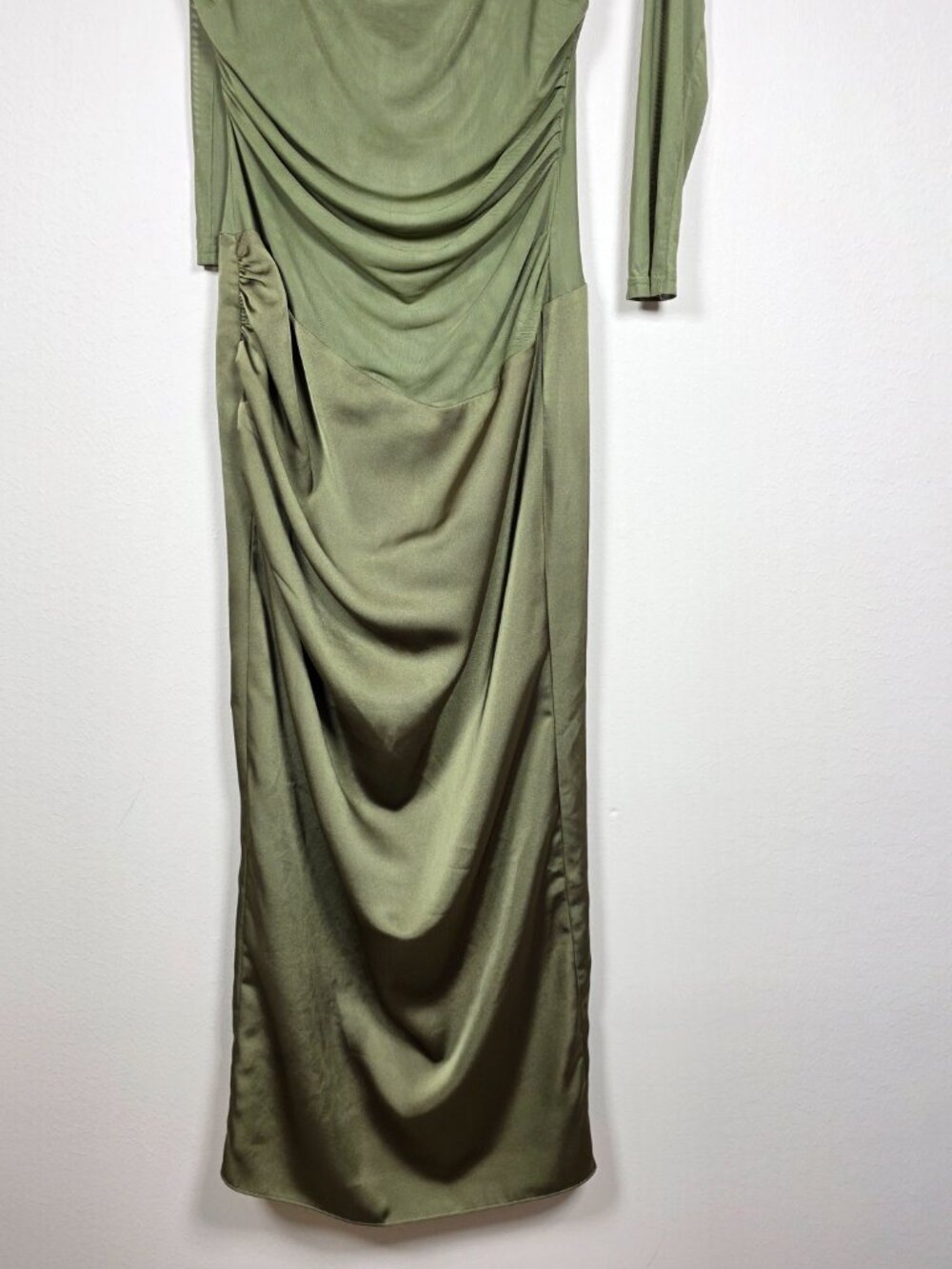 Elle Zeitoune Amy Off The Shoulder Gown Size Large US 10 MSRP $280 - Picture 6 of 11